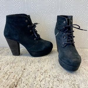 Steve Madden Black Raspy Platform Lace up Boot 8.5